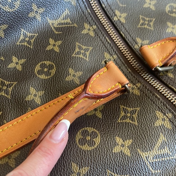 Authentic Louis Vuitton Keepall 60 - Picture 12 of 16